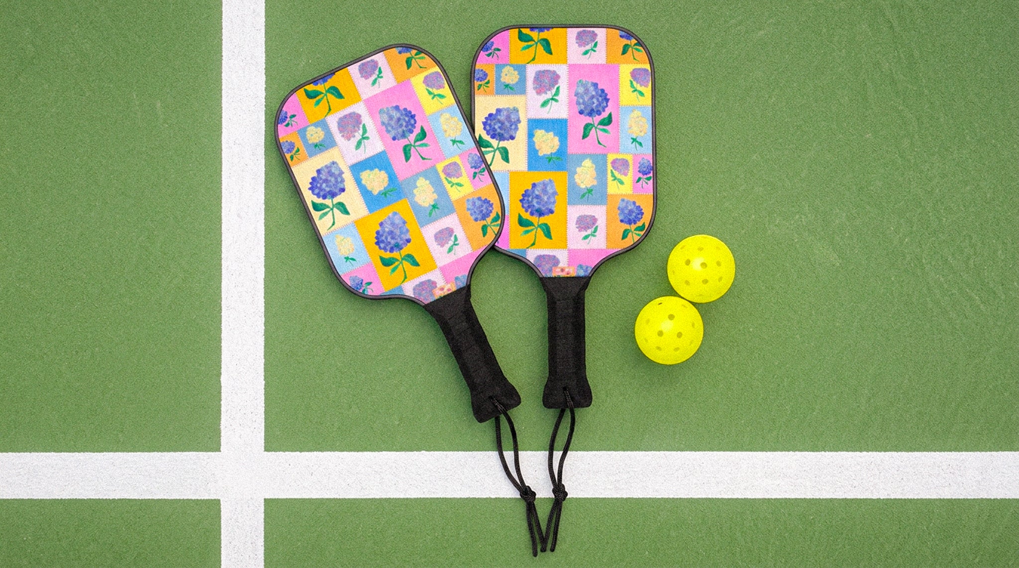 Firefly_GeminiFlash_productonpickleballcourt_brightevendaylight_nohorizon_noperspective_novan733843.jpg
