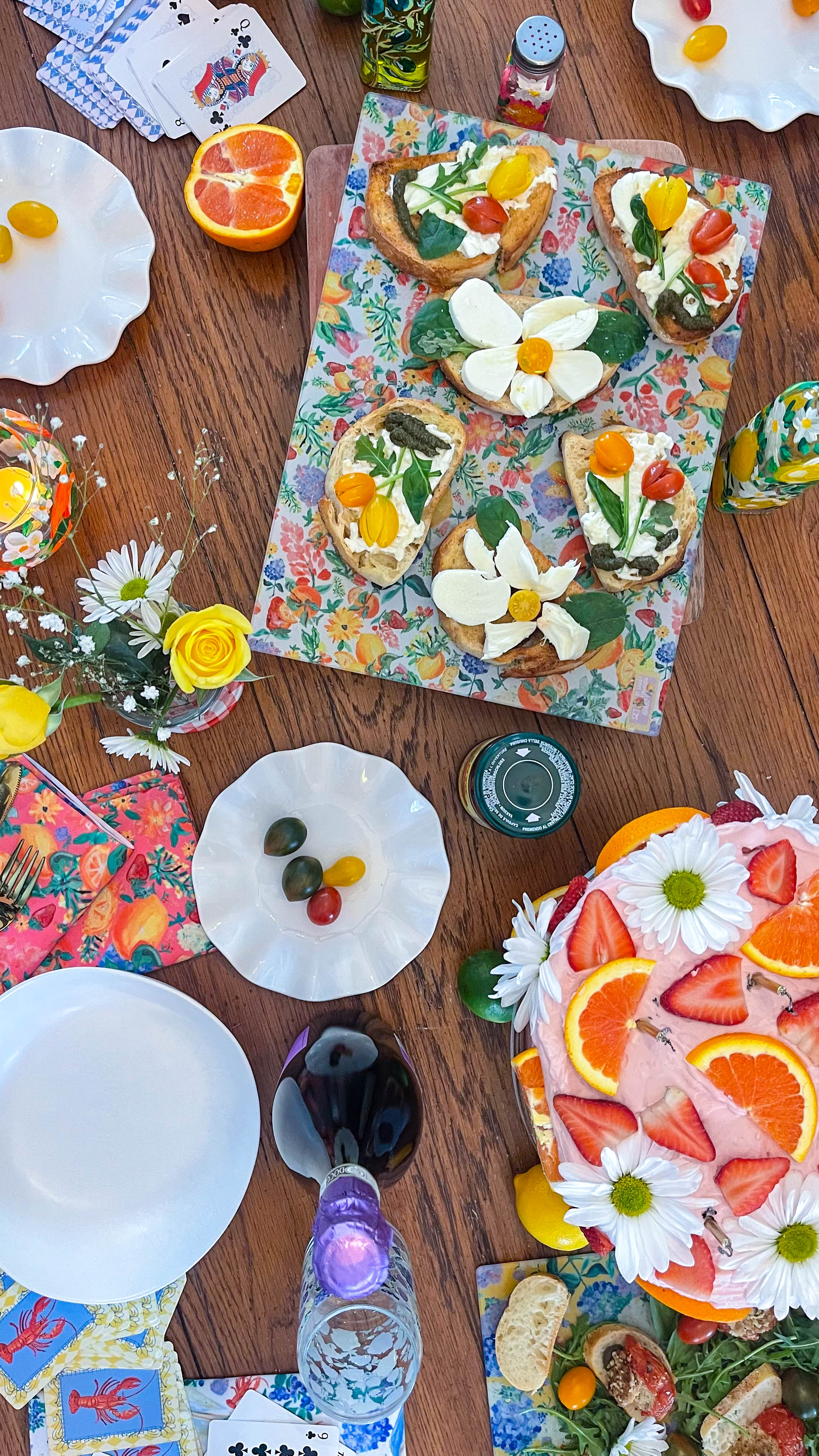 Citrus Garden in Creme | Glass Cutting Board