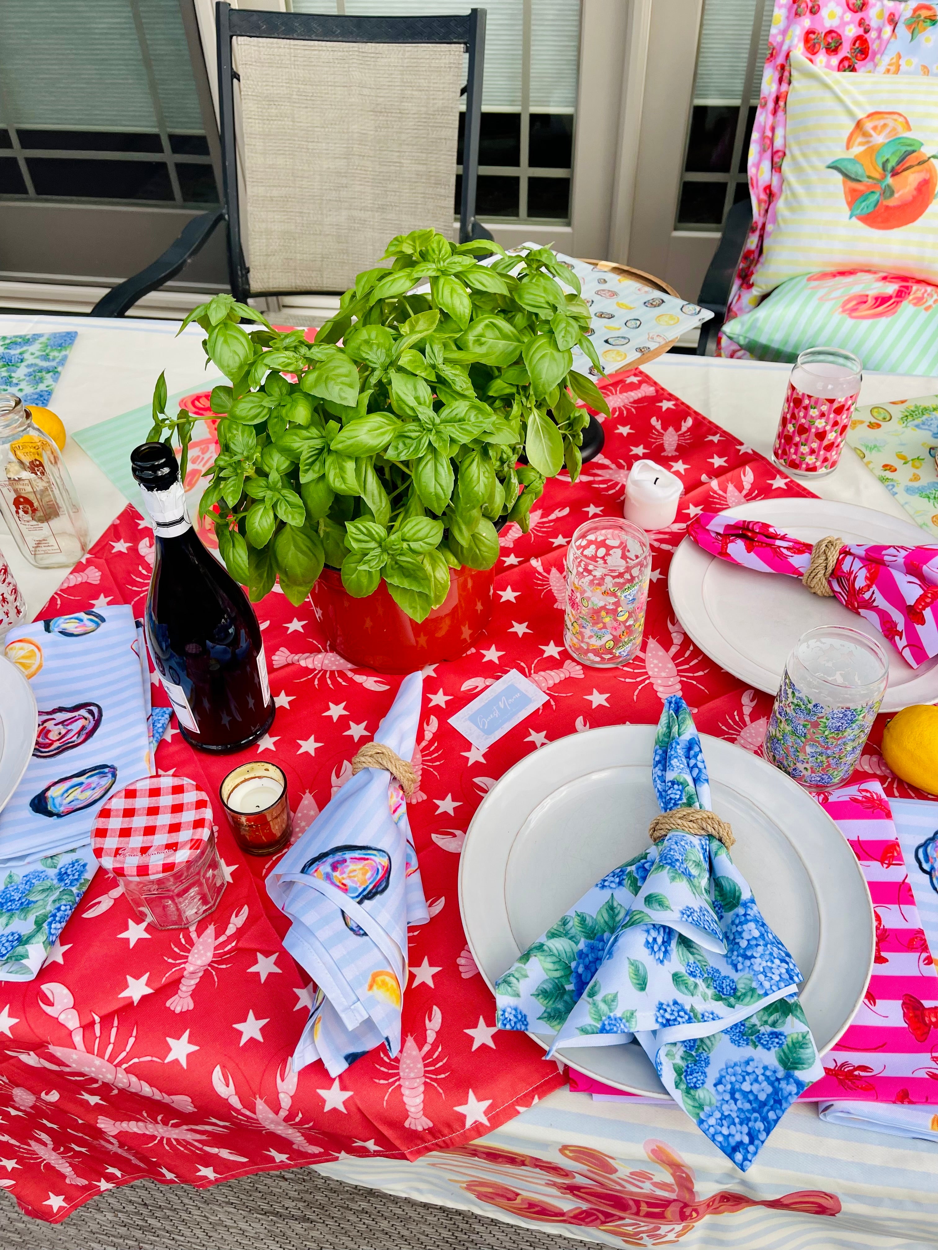 Crawfish Red | Square Tablecloth 🍅