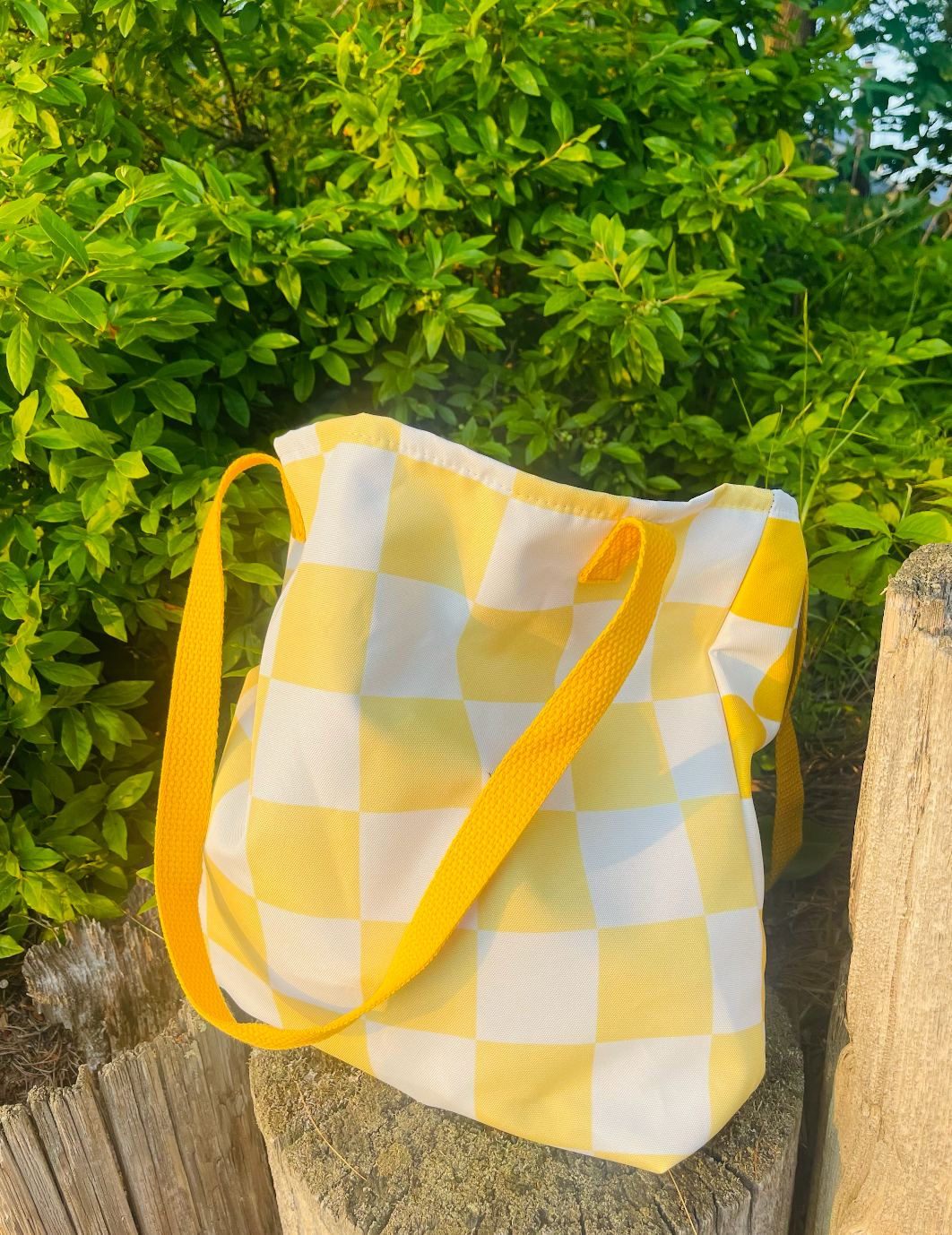 Trendy Retro Yellow Checkered Tote Bag 🌼